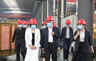 绍兴市总工会主席王芬祥深入海亮调研新时代产改工作
